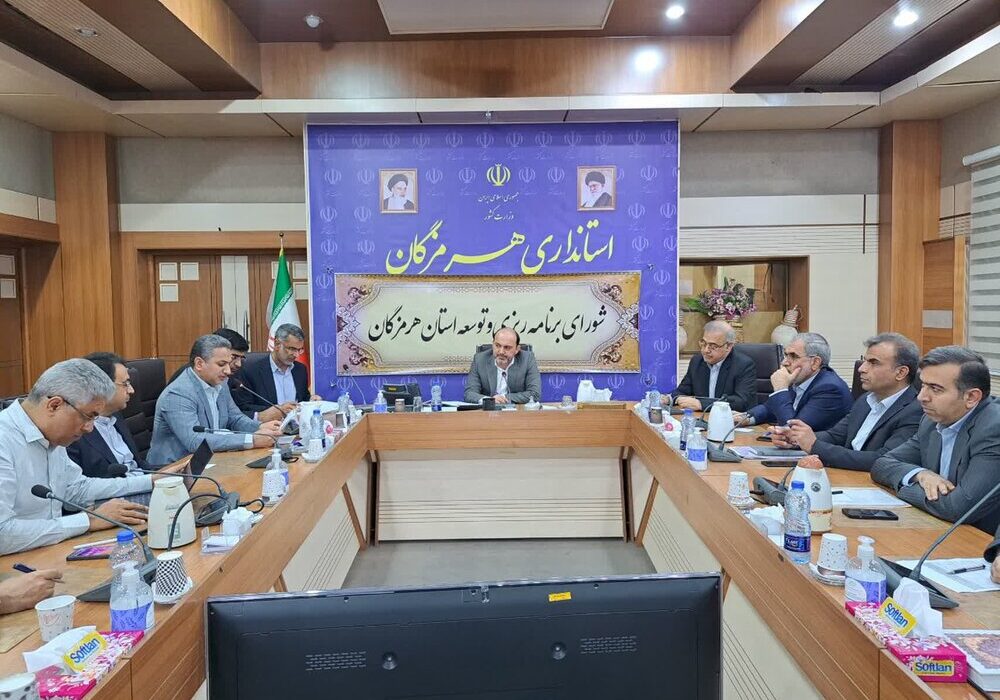 استاندار هرمزگان:
                                برآیند سفر رئیس جمهوری باید به حل موضوع‌های اساسی منجر شود