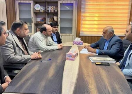 استاندار هرمزگان:
                                تفاهم‌نامه ساخت مدرسه ۶ کلاسه روستای لشتغان بندرخمیر منعقد شد