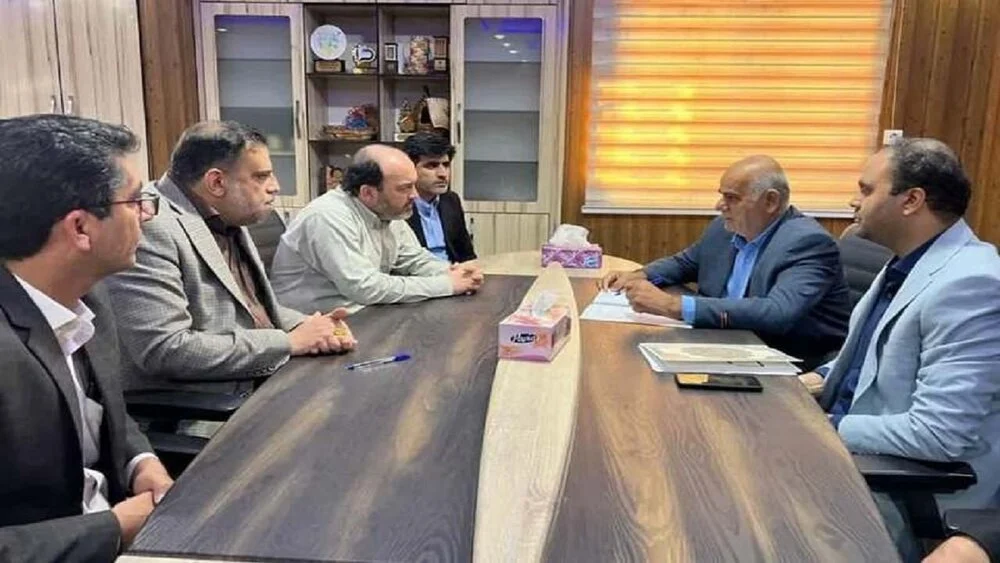 استاندار هرمزگان:
تفاهمنامه ساخت مدرسه ۶ کلاسه روستای لشتغان بندرخمیر منعقد شد