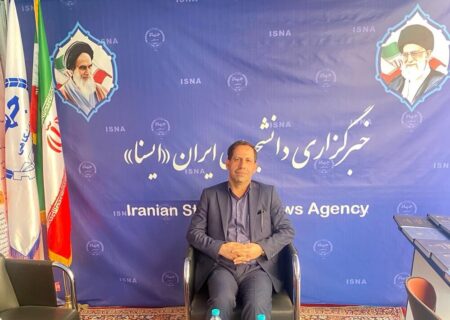 رئیس دانشگاه آزاد اسلامی هرمزگان:
                                 نمایشگاه هفته پژوهش با ۷۹ غرفه فعالیت خود را آزاد کرد