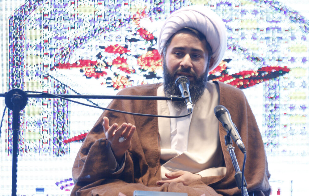 رئیس ستاد برگزاری نماز جمعه بندرعباس:
                                جشن بزرگ مادرانه یکشنبه در مسجد جامع بندرعباس برگزار می‌شود