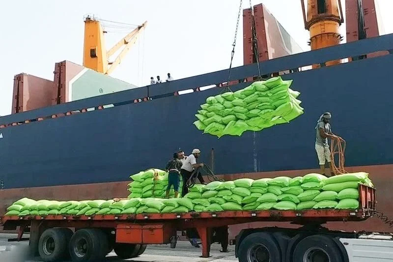 مدیرکل بنادر و دریانوردی هرمزگان خبرداد:
صادرات بیش از ۲۹ میلیون تُن کالای غیرنفتی از بنادر هرمزگان