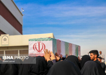 مدیرکل حفظ آثار و نشر ارزش‌های دفاع مقدس هرمزگان خبر داد:
                                تجدید میثاق مردم هرمزگان با آرمان‌های شهدا در حسینیه «معراج»