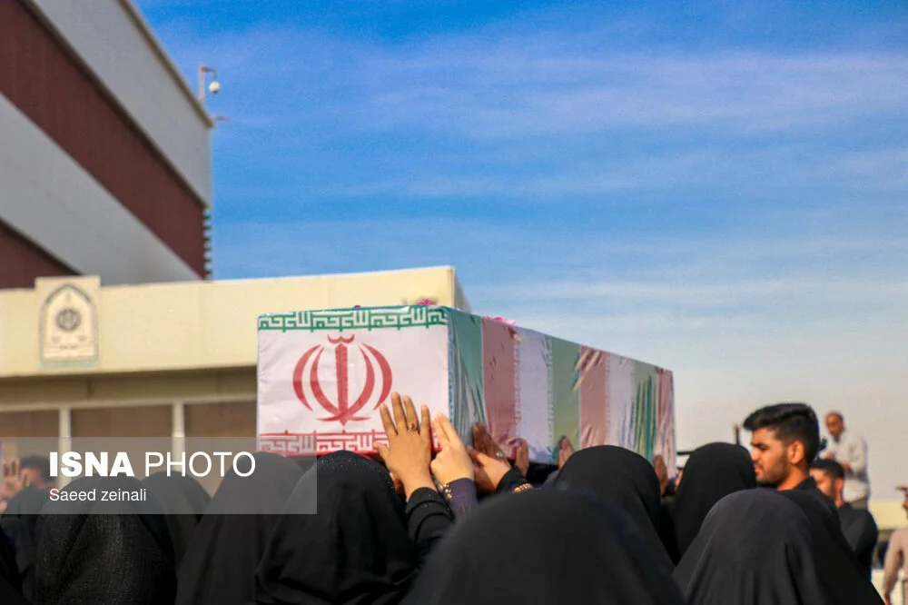 مدیرکل حفظ آثار و نشر ارزش‌های دفاع مقدس هرمزگان خبر داد:
                                تجدید میثاق مردم هرمزگان با آرمان‌های شهدا در حسینیه «معراج»