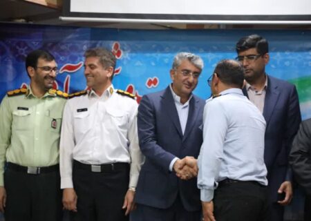 مراسم گرامیداشت روز ملى حمل و نقل در سالن همایش فردوسى شهردارى مرکزى برگزار شد