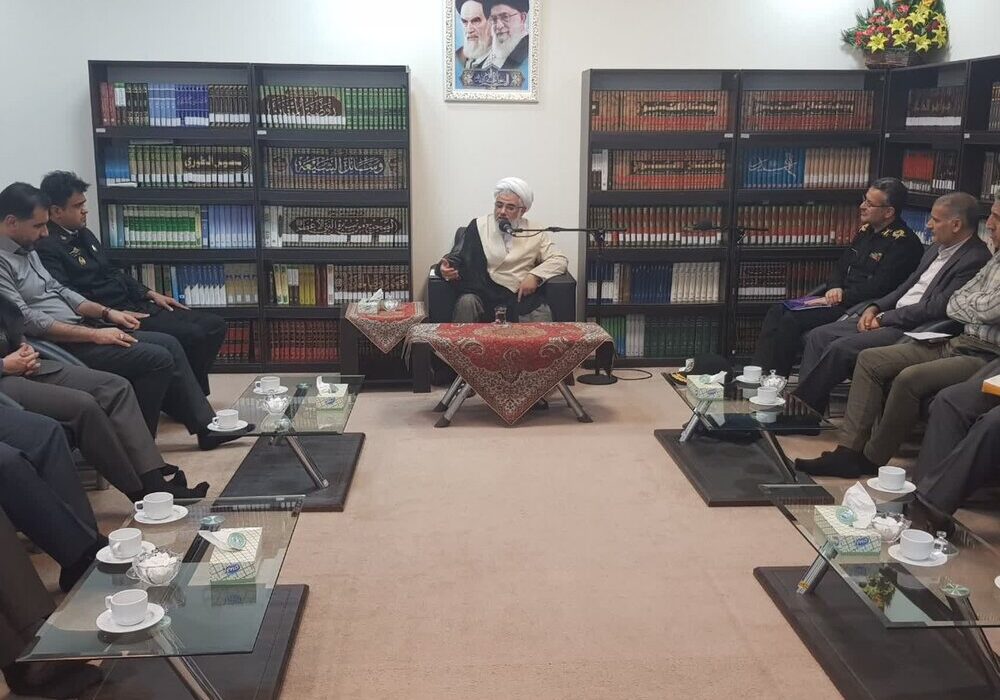 نماینده ولی فقیه در هرمزگان:  
                                جامعه‌ای که بصیرت و استقامت دارد طلیعه‌دار ظهور خواهد بود