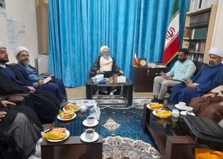 نماینده ولی فقیه در هرمزگان:
                                شورای تبلیغ در شهرستان‌های استان هرمزگان تشکیل شود