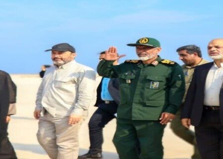 وزیر کشور وارد جزیره تنب بزرگ شد