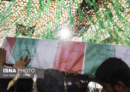 پیکر پاک مطهر پنج شهید گمنام دفاع مقدس وارد هرمزگان شد