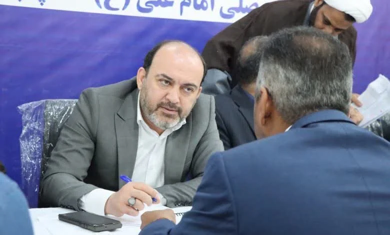 استاندار هرمزگان:
بررسی ۲۷۶ درخواست مردم در قشم/ متوسط مراجعات در سفرهای شهرستانی ۳۰۰ نفر است