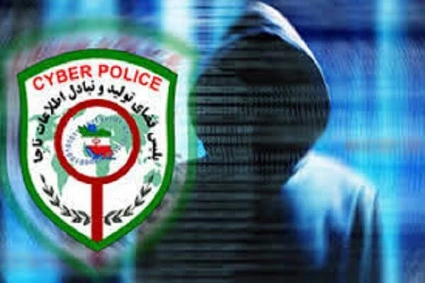 رئیس پلیس فتا در هرمزگان خبرداد:
                                دستگیری عامل حمایت از تروریست‌ها در فضای مجازی هرمزگان