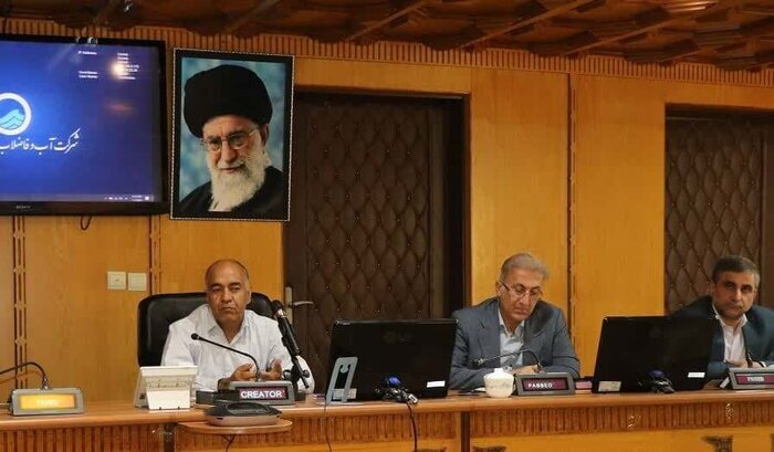 مدیرعامل شرکت آب وفاضلاب هرمزگان:
                                مامورین قرائت کنتور آب هرگونه احتمال انشعاب غیرمجاز را گزارش دهند