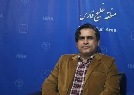 یک نویسنده هرمزگانی:
                                وضعیت فرهنگی قشم در دوران‌های قبل و بعد از اسلام در کتاب «لافت،گنجینه پنهان خلیج‌فارس» بررسی شد