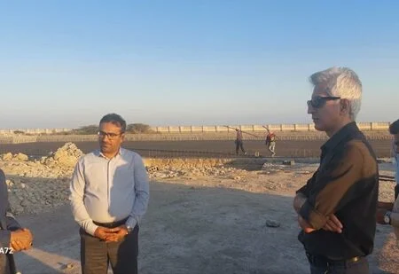 بررسی پیشرفت پروژه احداث دانشکده علوم پزشکی غرب هرمزگان در بندرلنگه