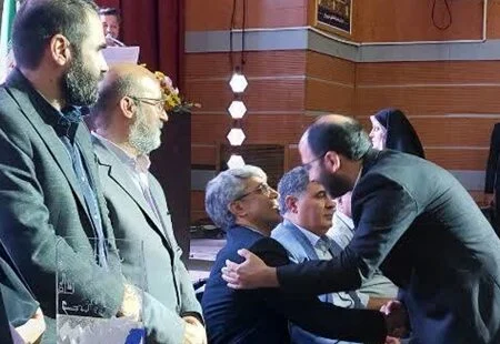 تقدیر از نخبگان حوزه شاهد و ایثارگر دانشگاههای علوم پزشکی کشور