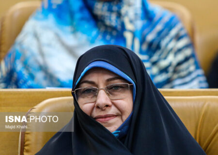 دیدار معاون امور زنان ریاست جمهوری با بانوان هرمزگانی