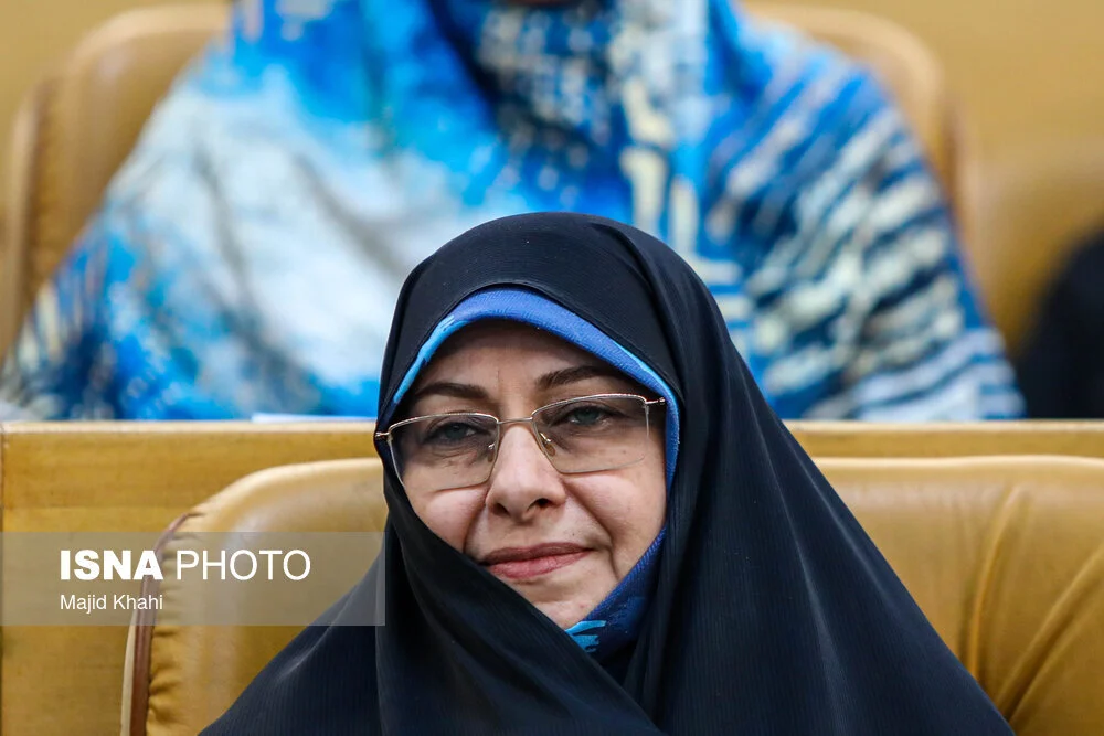 دیدار معاون امور زنان ریاست جمهوری با بانوان هرمزگانی