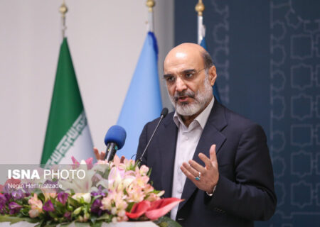 نخستین قدم برای رشد اقتصادی، دانش بینان شدن شرکت های بزرگ است