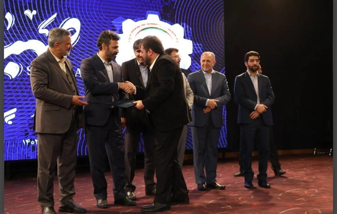 صبا فولاد خلیج فارس به عنوان یکی از شرکتهای برتر وزارت تعاون، کار و رفاه اجتماعی مورد تقدیر قرار گرفت