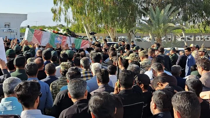 پیکر پاک سومین شهید مدافع حرم استان هرمزگان وارد بندرعباس شد
