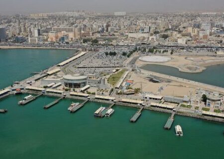 بیش از ۴۵۳ هزار تن کالا از بنادر غرب هرمزگان به کشورهای هدف صادر شد