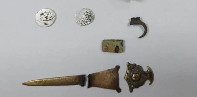 تحویل ۹ شی تاریخی به میراثفرهنگی هرمزگان