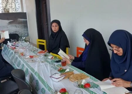 صبحانه با کتاب، با نشست نقد و بررسی کتاب (صدای پنجره می آید)