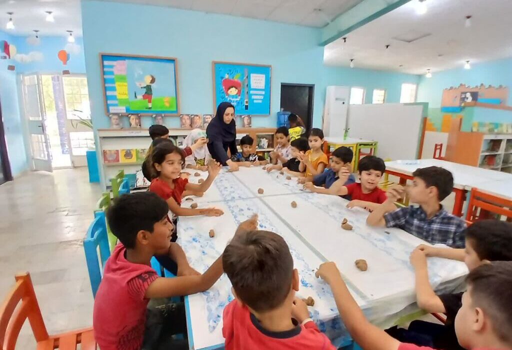 مرکز فرهنگی هنری  پارک لاله مامنی امن برای کودکان کار شد