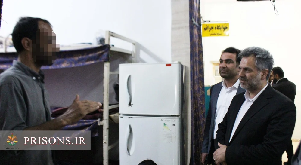 بازدید معاون توسعه مدیریت و منابع سازمان زندانها از زندان بندرلنگه