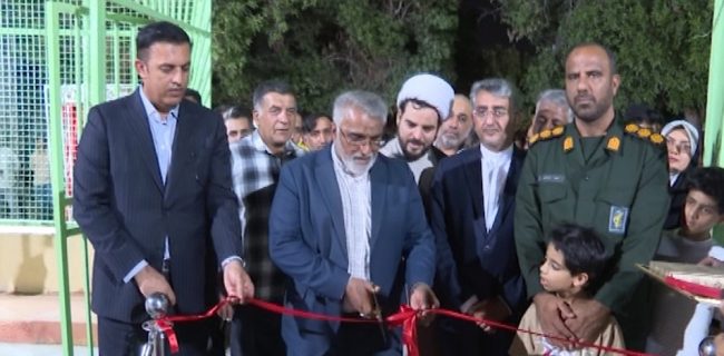 بهره برداری از زمین چمن محله ششصد دستگاه در بندرعباس