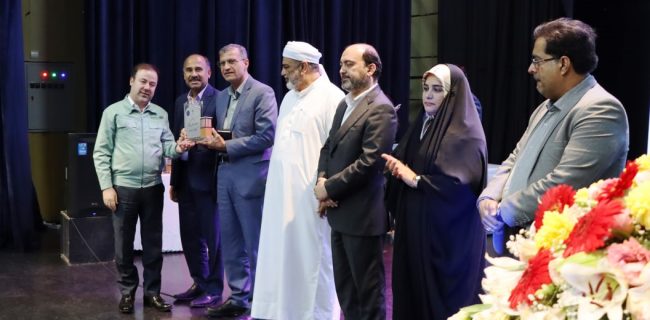تقدیر از فولاد هرمزگان به عنوان برترین واحد کارفرمایی استان هرمزگان