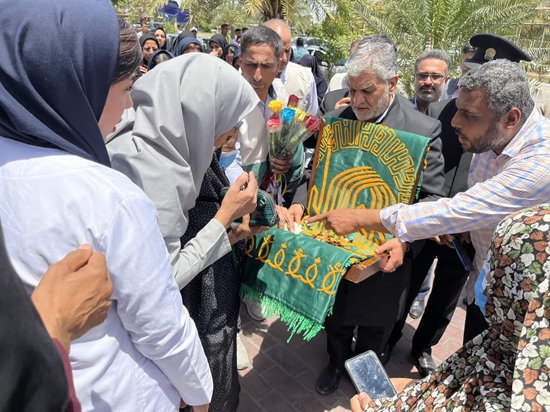 مراکز درمانی دانشگاه علوم پزشکی هرمزگلن متبرک به پرچم امام رضا (ع) شد