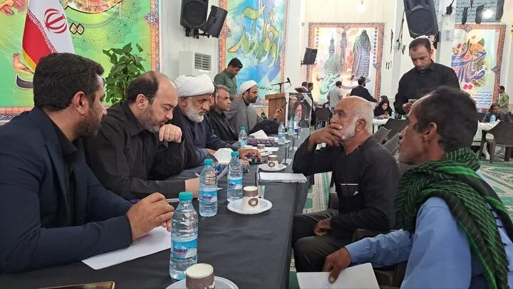 ورود استاندار هرمزگان به شهرستان بشاگرد و ادای احترام به شهدای این شهرستان