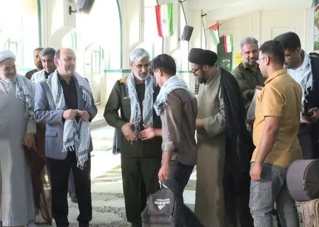 اعزام زائران هرمزگانی به مرقد مطهر امام (ره)