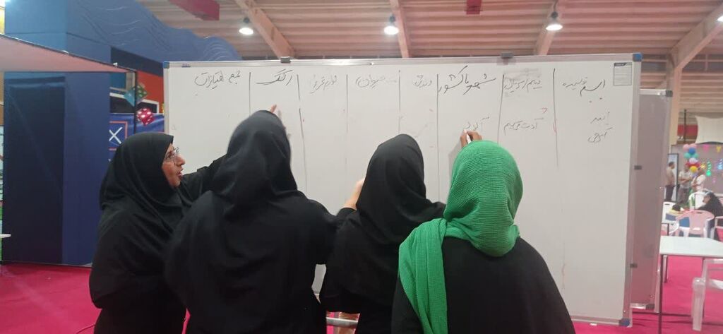 حضور کانون پرورش فکری در جشنواره خانوادگی «بازیما» در قشم