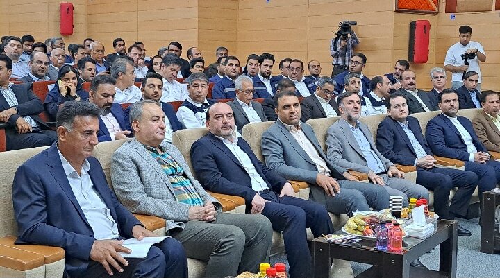 امروز همه نگاه‌ها به حضور ملت ایران در انتخابات است