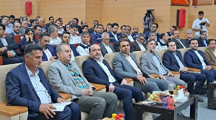 امروز همه نگاهها به حضور ملت ایران در انتخابات است