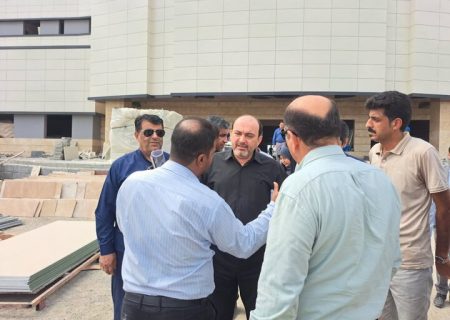 بازدید استاندار هرمزگان از بیمارستان ۱۶۰ تختخوابی میناب