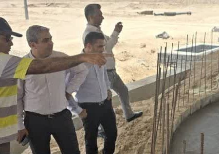 بازدید مدیرکل شیلات هرمزگان از مرکز پروش میگوی متراکم در بندر بستانه