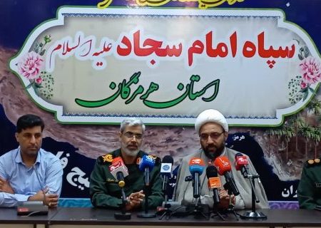 در آستانۀ یکی از اتفاقات مهم نظام و انقلاب هستیم/ با هم پیمان شدن با اصحاب رسانه برای ایران قوی و مقتدر تلاش می کنیم