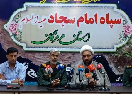 در آستانۀ یکی از اتفاقات مهم نظام و انقلاب هستیم/ با هم پیمان شدن با اصحاب رسانه برای ایران قوی و مقتدر تلاش می کنیم