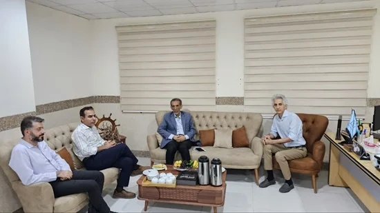 دیدار دکتر عبدالعظیم نجاتی زاده به عنوان مجری کوهورت بندر کنگ با دکتر اسماعیلی ریاست بیمارستان شهدا بندر لنگه