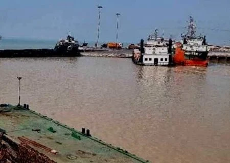 روند ایجاد زیرساخت تردد شناورهای باری در بندرپهل هرمزگان شبانه‌روزی شد