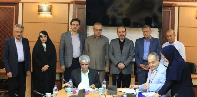 کمک ۲۰ میلیارد تومانی اتاق بازرگانی هرمزگان به ساخت همراهسرای بیمارستان شهید محمدی/ اتاق بازرگانی هرمزگان با احداث ۴۰ واحد همراهسرا به یاری بیمارستان شهید محمدی آمد