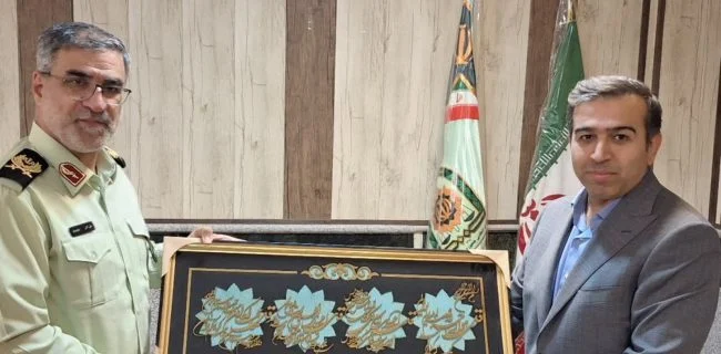 دیدار مدیرکل امور اقتصادی و دارایی هرمزگان با فرمانده نیروی انتظامی استان