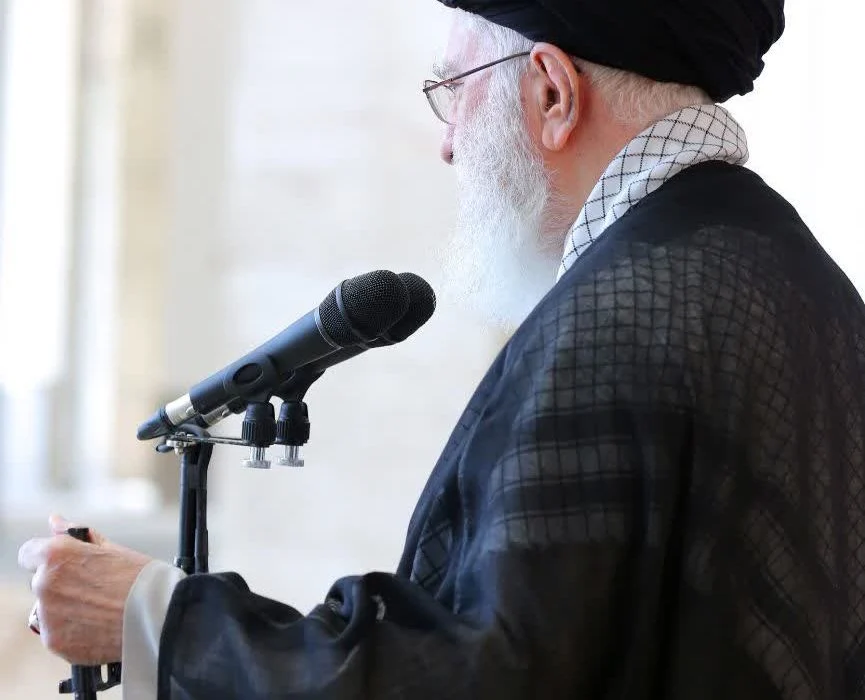 رهبر معظم انقلاب: هر کشور میخواهد اسیر دشمن نشود، از ابتدا باید بیدار باشد