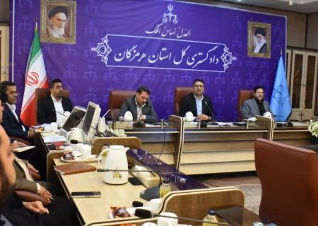 کارگاه بزرگ تولید لباس کار در زندان بندرعباس راه اندازی خواهد شد
