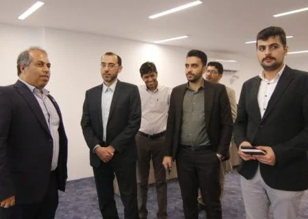 بازدید مدیر برنامه ملی اقتصاد دریامحور معاون فناوری ریاست جمهور از برج فناوری هرمز