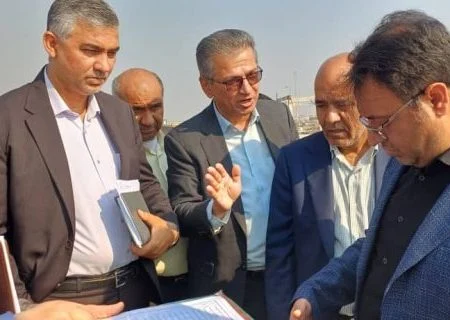 بازدید مشترک مدیرکل دیوان محاسبات و محیط زیست از آب شیرین کن یکصد هزار متر مکعبی بندرعباس