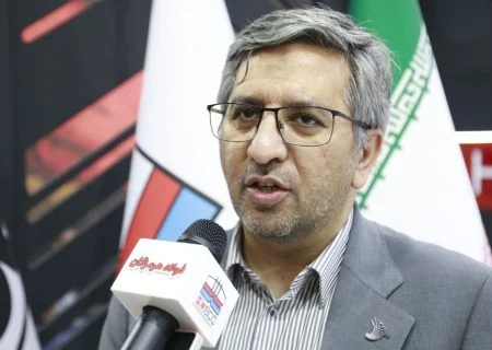 مدیرعامل صندوق سرمایه‌گذاری خطرپذیر فولاد مبارکه:  حمایت و سرمایه‌گذاری فولاد هرمزگان در طرح‌های دانش‌بنیان شجاعانه است/ عقد قرارداد در فاز مهندسی تکنولوژی‌ فولادهرمزگان با صندوق خطرپذیر فولاد مبارکه